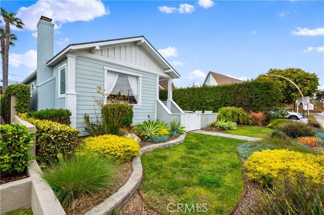 Redondo Beach, CA 90277,231 Avenue D