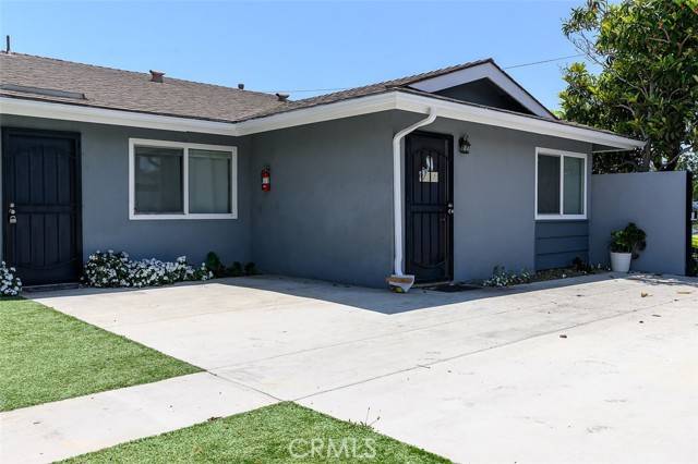 Huntington Beach, CA 92647,17132 Emerald Lane