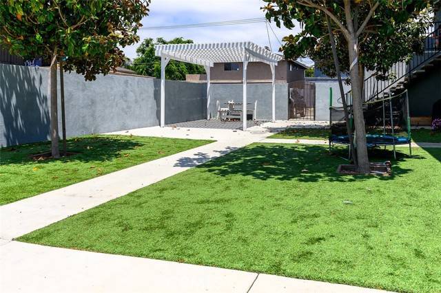 Huntington Beach, CA 92647,17132 Emerald Lane