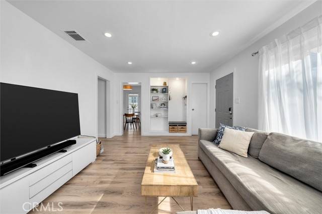 Hawthorne, CA 90250,13914 Grevillea Avenue