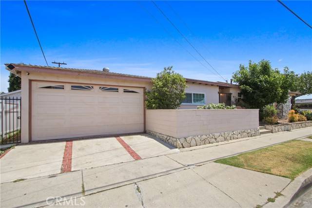 Hawthorne, CA 90250,3857 W 135th
