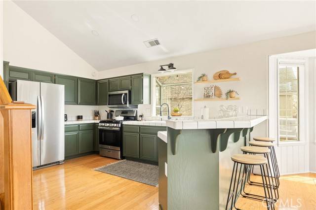 Lake Arrowhead, CA 92352,915 Breithorn Drive