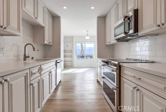 Rancho Palos Verdes, CA 90275,3200 La Rotonda Drive #407
