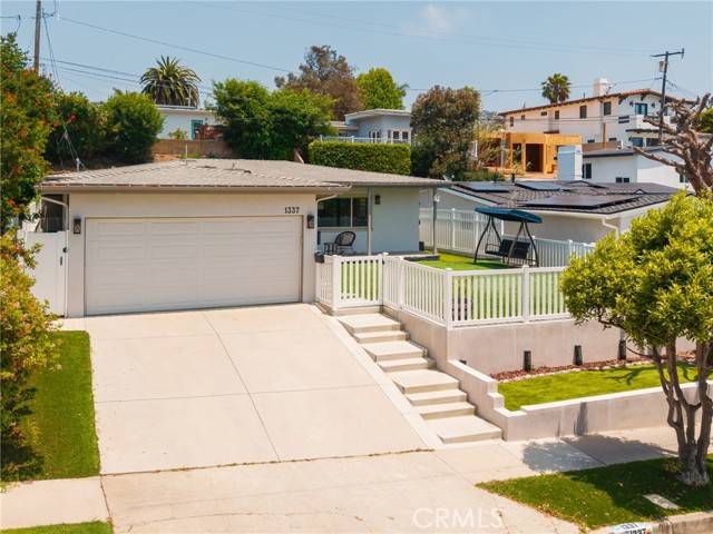 Manhattan Beach, CA 90266,1337 Curtis Avenue
