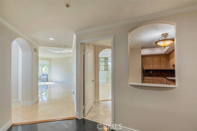 Los Angeles, CA 90046,7218 Hillside Avenue #202