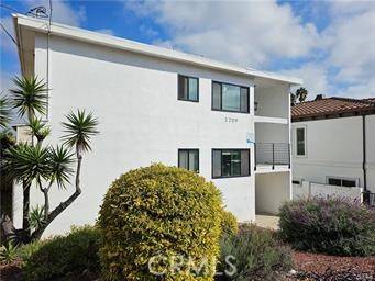 Redondo Beach, CA 90278,2209 Carnegie Lane #4