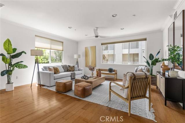 Hawthorne, CA 90250,13028 Central Avenue #202