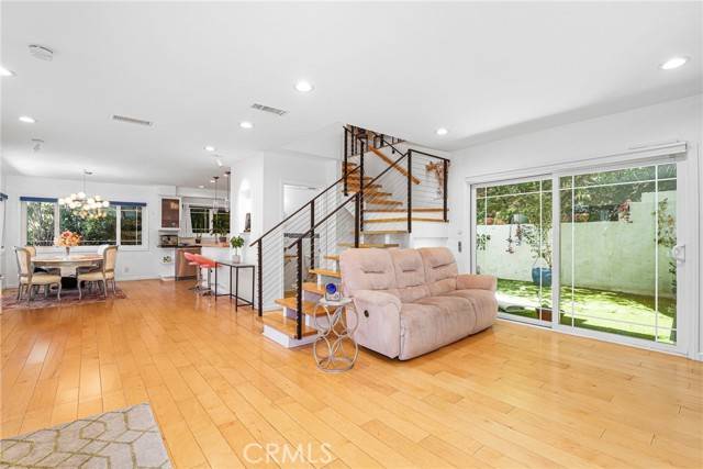 Los Angeles, CA 90068,3329 Adina Drive