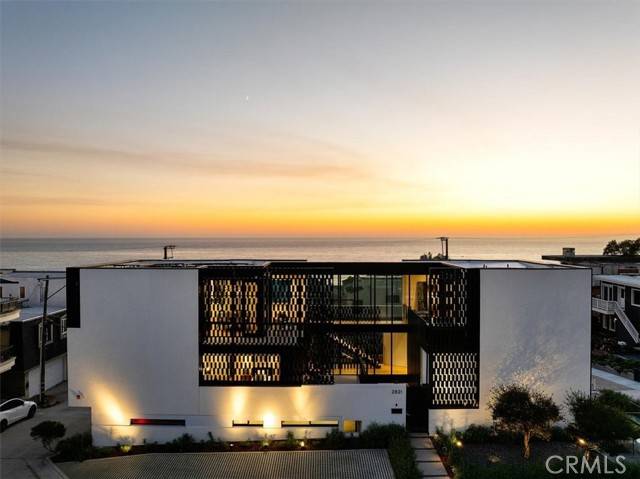 Manhattan Beach, CA 90266,2821 Alma Avenue