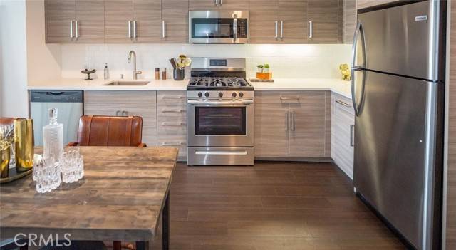 San Francisco, CA 94102,150 Van Ness Avenue #0902