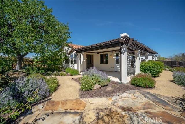 Paso Robles, CA 93446,657 Red Cloud Road