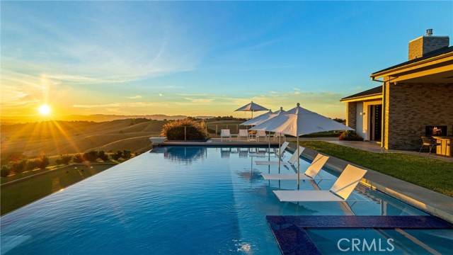 Paso Robles, CA 93446,888 Camino Vina