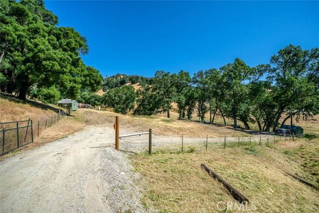 Paso Robles, CA 93446,14850 Chimney Rock