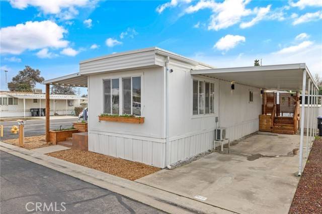 Visalia, CA 93291,225 Akers #215