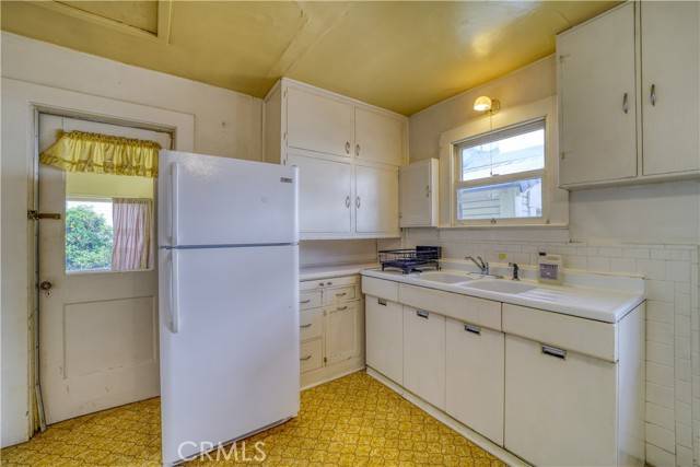 San Luis Obispo, CA 93401,627 Henderson Avenue