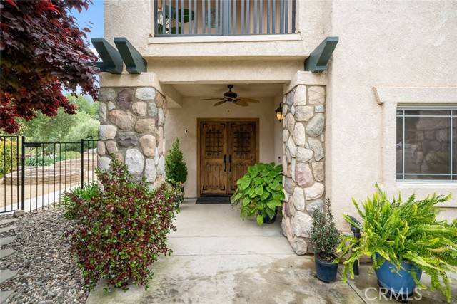 Paso Robles, CA 93446,332 Susannah Lane