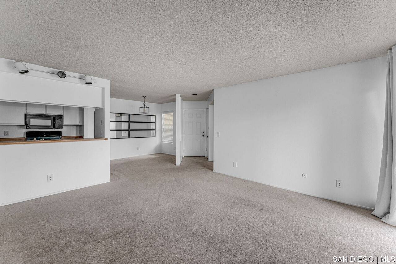 Chula Vista, CA 91913,2081 Lakeridge CIR #UNIT 204
