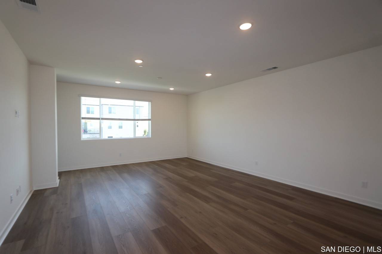 San Diego, CA 92154,5360 Seacliff PL #UNIT 65