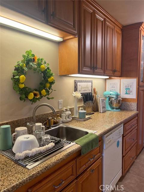 Culver City, CA 90230,6525 Green Valley Circle #212