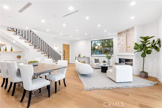 Van Nuys, CA 91405,7013 N Moonlight Lane