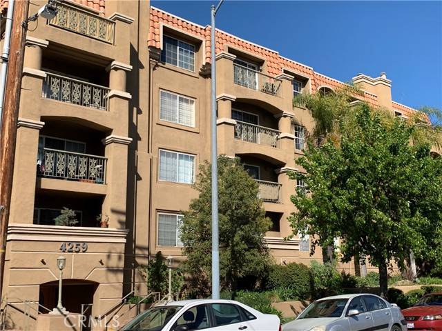 Sherman Oaks, CA 91423,4259 Fulton Avenue #203