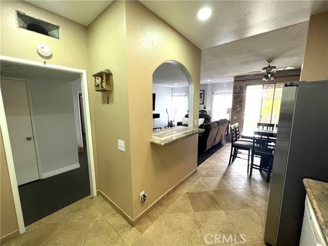 Van Nuys, CA 91405,13903 Sherman Way #15