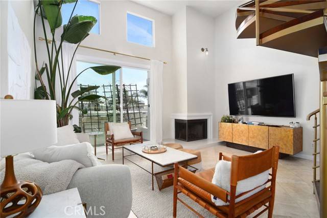 Studio City, CA 91604,4326 Babcock Avenue #302