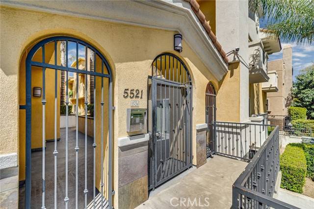 Sherman Oaks, CA 91411,5521 Kester Avenue #14