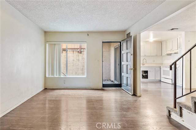 Van Nuys, CA 91405,7300 Lennox Avenue #J20