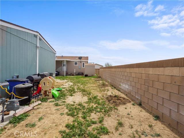 Rosamond, CA 93560,1550 20th #14