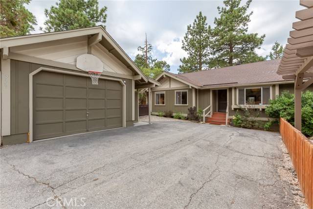 Big Bear City, CA 92314,779 Villa Grove Avenue