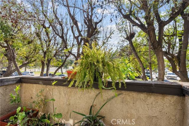 Panorama City, CA 91402,8750 Kester Avenue #17