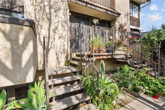 Panorama City, CA 91402,8750 Kester Avenue #17