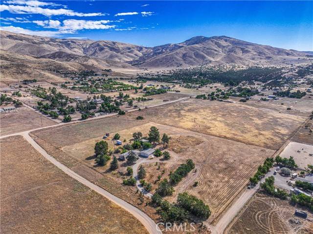 Agua Dulce, CA 91390,8845 Clayvale Road