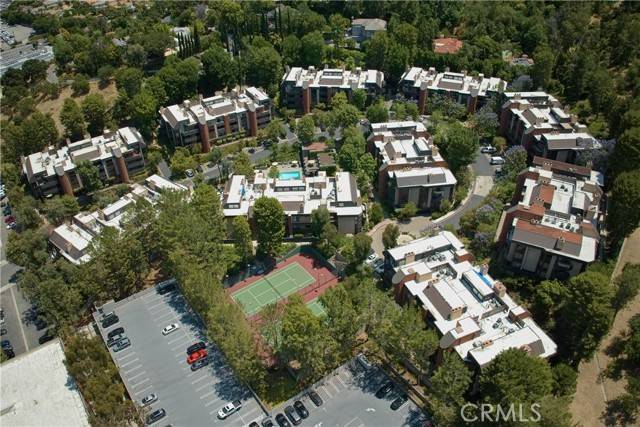 Encino, CA 91436,4792 Park Encino Lane #202