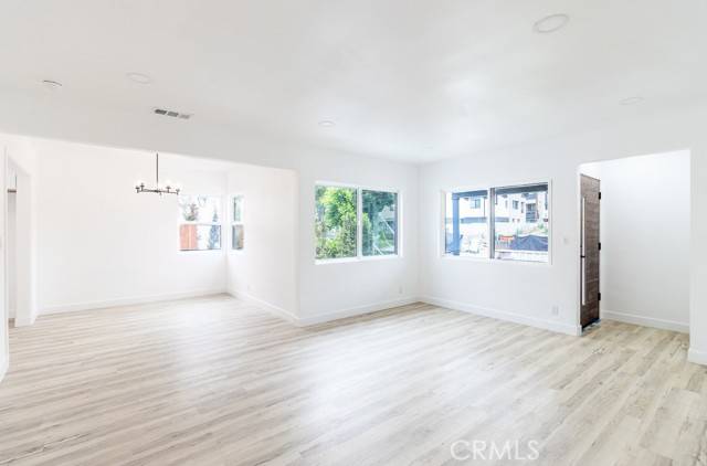 Toluca Lake, CA 91602,10804 Sarah Street