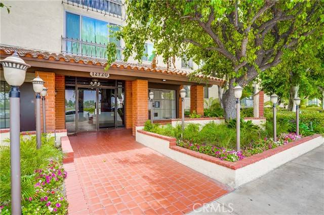 Valley Village, CA 91607,12720 Burbank Boulevard #331