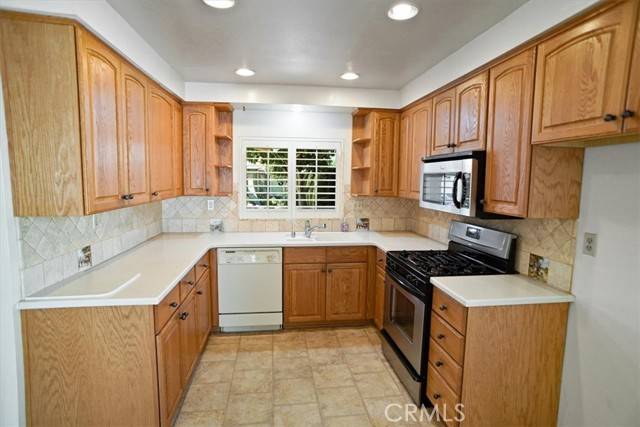 Newhall, CA 91321,26836 Avenue Of The Oaks #D