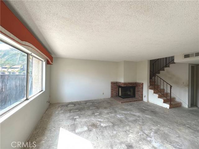 North Hills, CA 91343,8435 Burnet Avenue #302