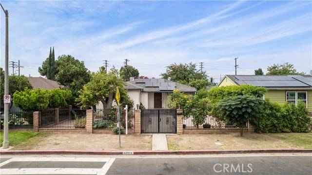 Van Nuys, CA 91411,6227 Columbus Avenue
