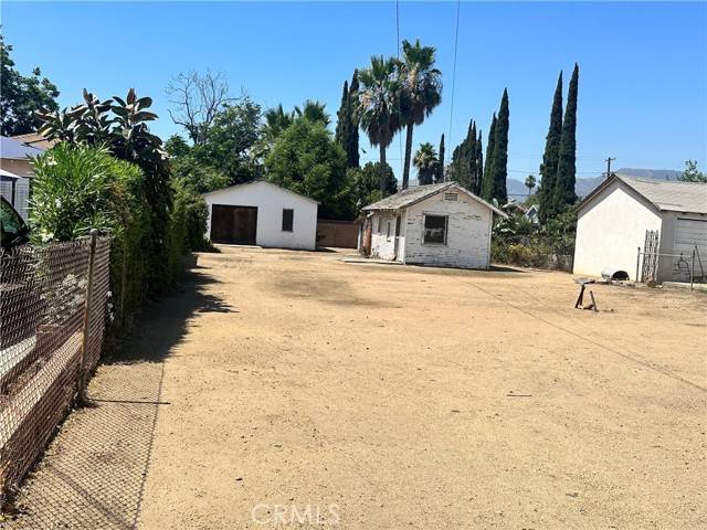 San Fernando, CA 91340,14075 Chamberlain Street