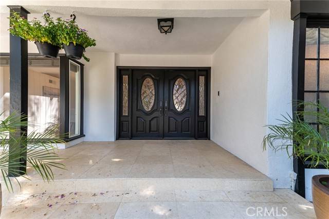 Encino, CA 91316,18105 Chardon Circle