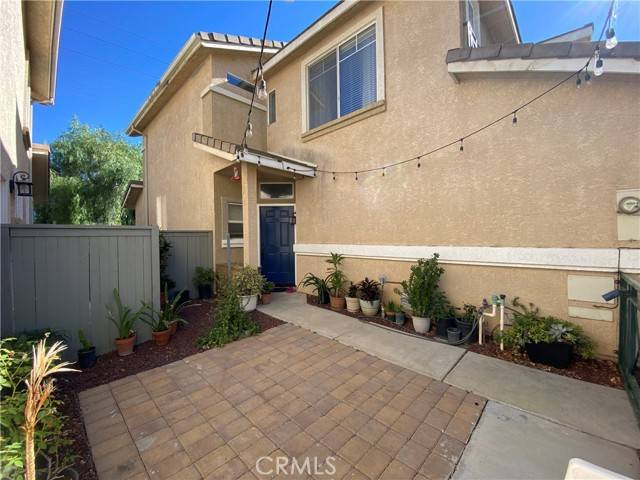 Castaic, CA 91384,30422 Daisy Court