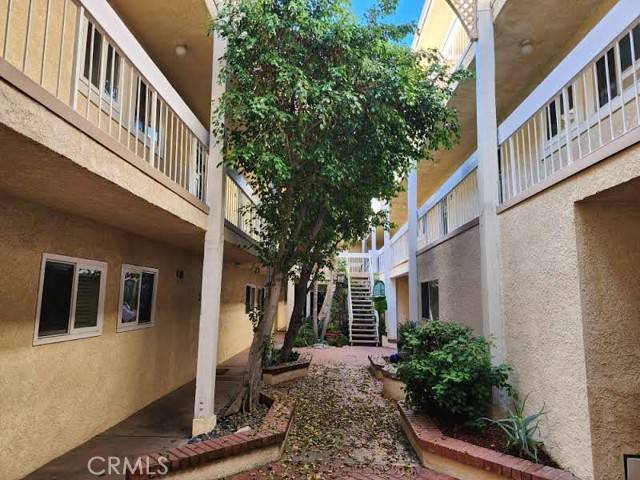 Valley Village, CA 91601,4807 Beck Avenue #5