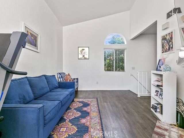 Newhall, CA 91321,18840 Vista Del Canon #F