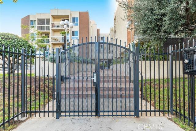 North Hollywood, CA 91601,5143 Bakman Avenue #315