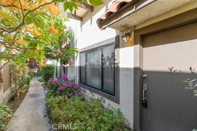 Tujunga, CA 91042,10141 Samoa Avenue #2