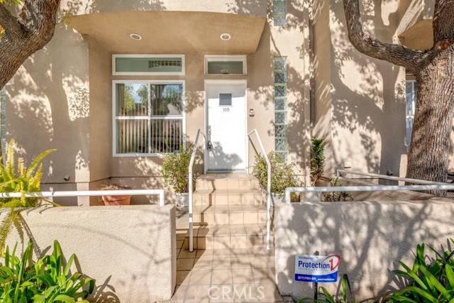 Toluca Lake, CA 91602,10629 Woodbridge Street #105