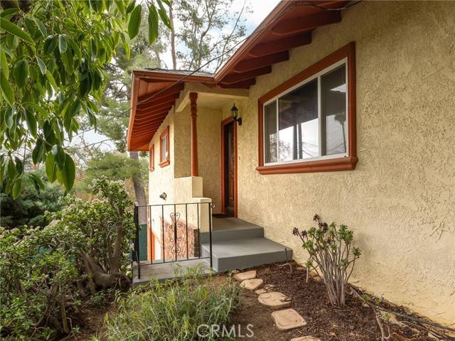 Sunland, CA 91040,10576 Colebrook Street