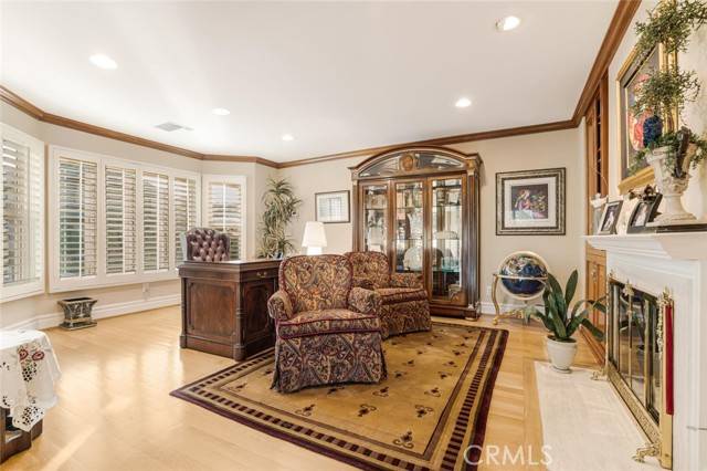 Westlake Village, CA 91361,2567 Oakshore Drive